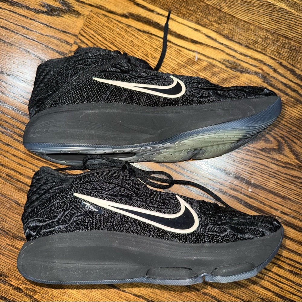 Nike x Victor Wembanyama Air Zoom GT Hustle 3 LX 'Black Label' sneakers - Picture 2 of 7